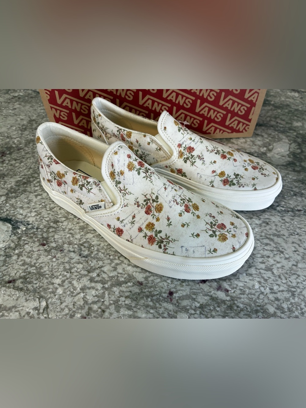 Women’s Vans Cream Slip-On Sneakers with Floral/Marshmallow  print - Picture 7 of 16